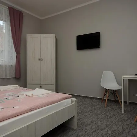 גיולה Happy Moments Apartman מראה חיצוני תמונה
